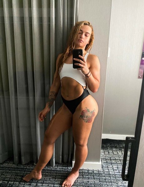 Jaime Hayter スター ヌード 写真