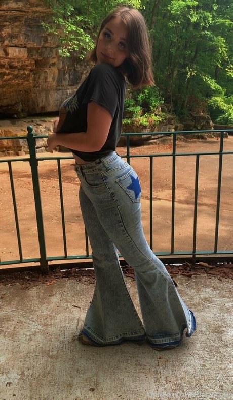 clara00ellis HDモデル ギャラリー