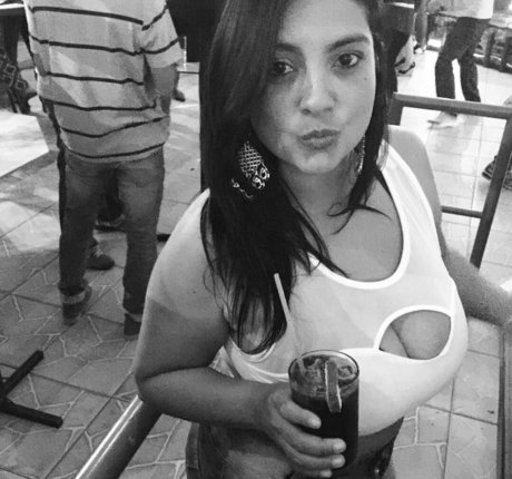 曲線美のクーガーOnlyFans えろた ギャラリー