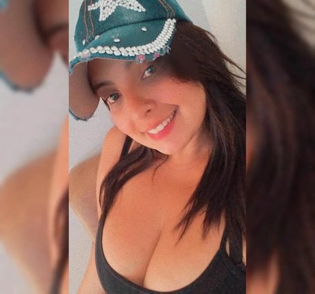 巨乳ブルネットオンリーファンズ 無料裸 画像