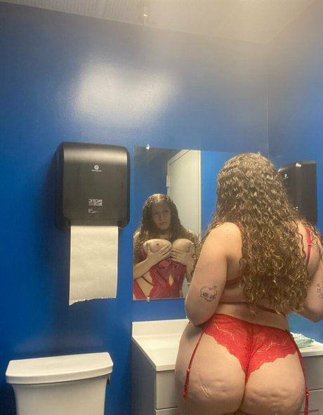 ボールズオンリーファンズ ポルノ 写真