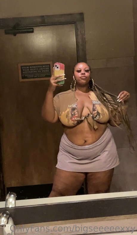 ママのアナルOnlyFans 無料ポルノ 写真