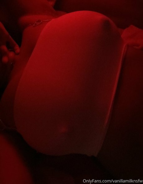 ヌード 屋外 OnlyFans ホットヌード 写真