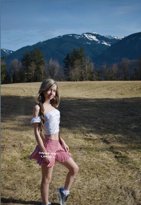 x snowie x ヌードモデル 写真