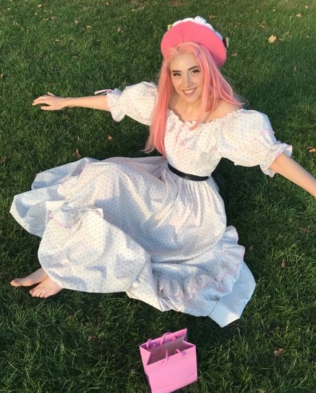 太った足のOnlyFans 美しいポルノ 画像