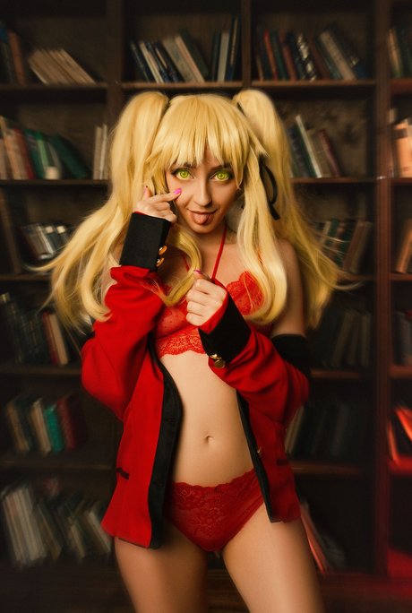 巨乳の黒人女性オンリーファンズ えろ 画像