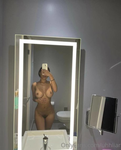 Uhhliar 美しいモデル 写真