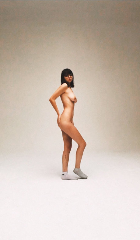 汚れた足オンリーファンズ セックス 画像