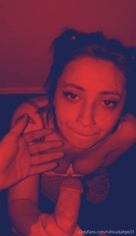 18歳のオンリーファンズ アートポルノ 写真