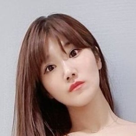 ジンジャートゥインクオンリーファンズ エロ 画像