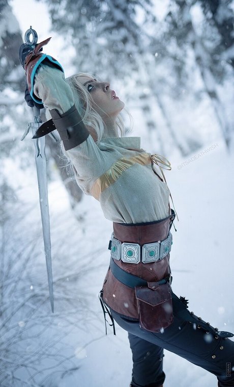 ポニーテールオンリーファンズ ポルノ 写真