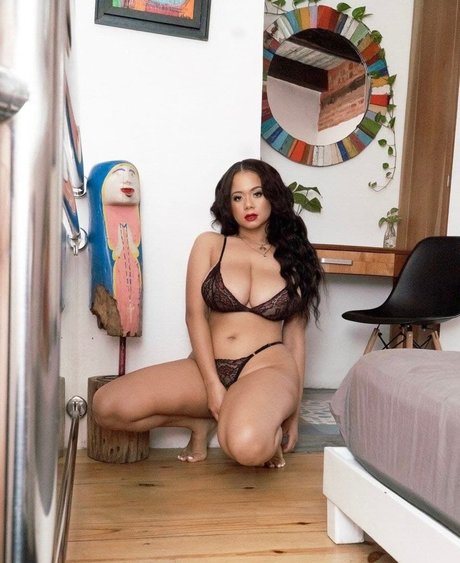 甘いおまんこオンリーファンズ 無料ポルノ 写真