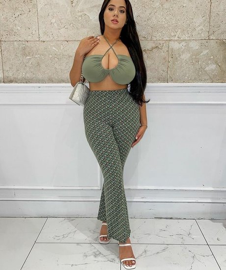 アナルファックOnlyFans ホット 写真