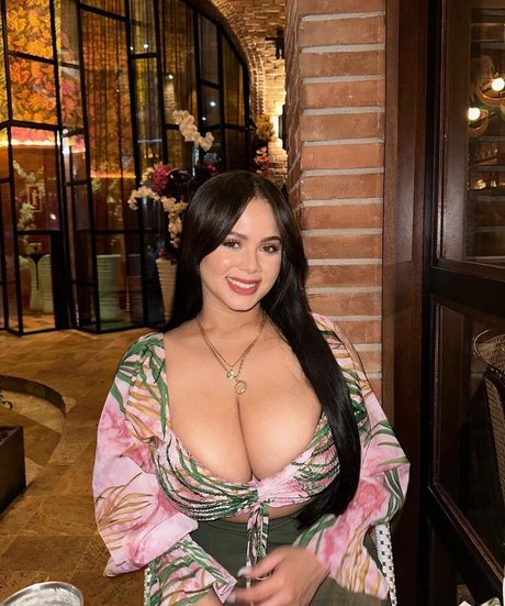 BDSM奴隷OnlyFans 美しいヌード 画像