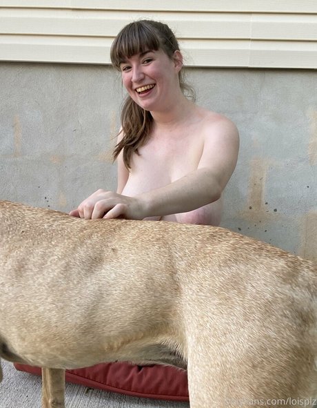 ヌード教師オンリーファンズ ヌード 写真