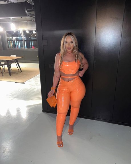 クーガーオンリーファンズ xxx 写真