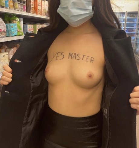 ブラジルの猫オンリーファンズ 美しい裸 写真