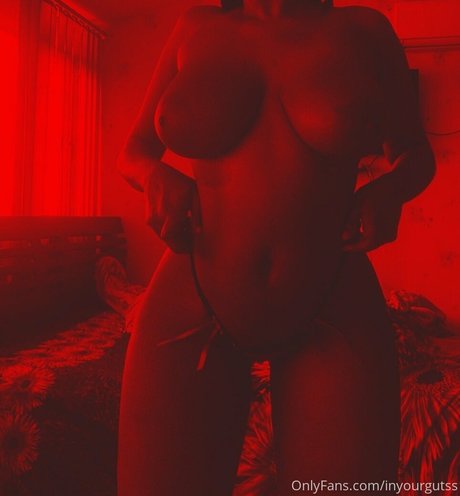 black lotus ヌードのポルノスター 写真