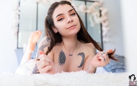 Pia Lora ホット女優 写真