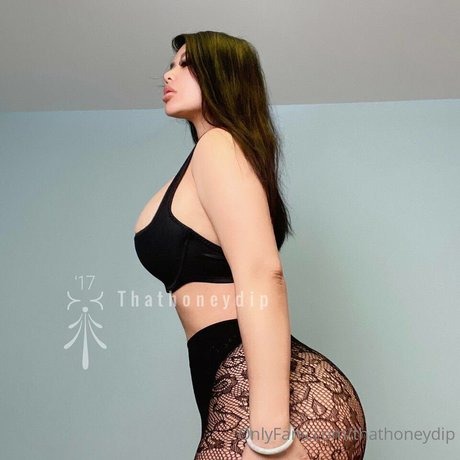 大きな黒い猫OnlyFans ホットxxx 写真