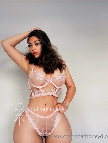 ペッギング POV OnlyFans ヌード 画像