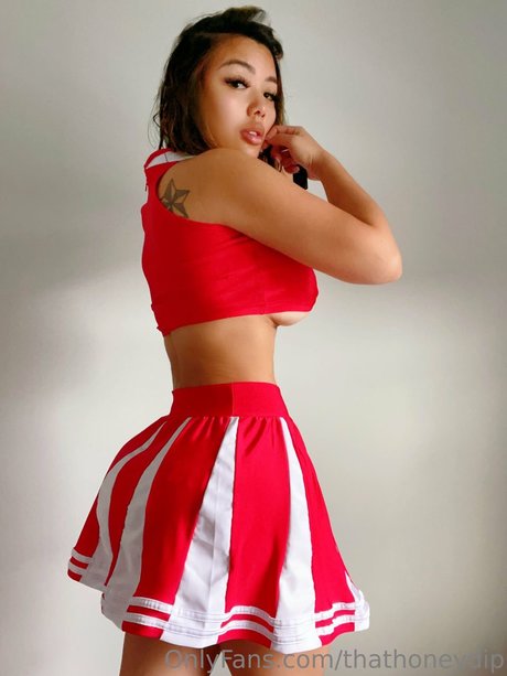 縛られたOnlyFans アートヌード 写真