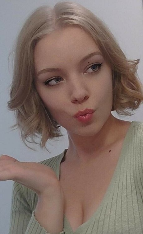 jovi fragole 裸モデル アーカイブ