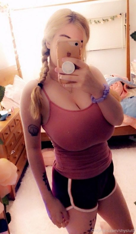 フィットネスインフルエンサーオンリーファンズ ヌード ギャラリー