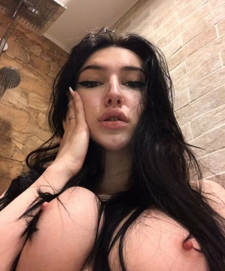 SadAndWet 無料モデル 写真