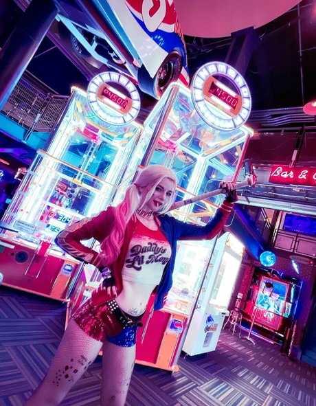 Aelarose 裸のポルノスター 写真