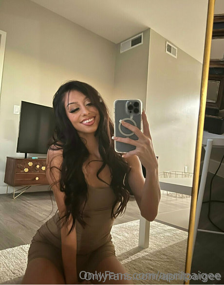 小さなオンリーファンズ HD 写真