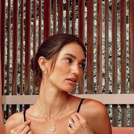 Debbie St Pierre ポルノスター ベスト 画像