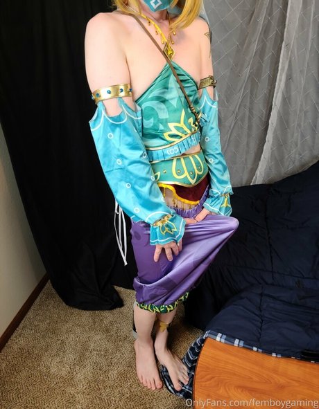 femboygaming 美しいポルノスター 写真