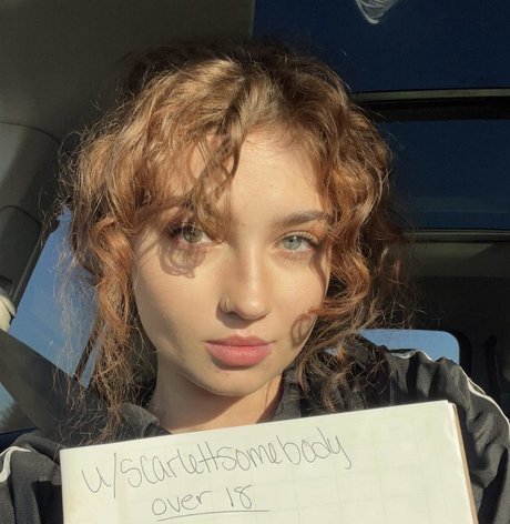 Scarlett Somebody セクシーモデル ギャラリー