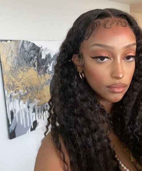 ナチュラルポーグオンリーファン ポルノ ギャラリー