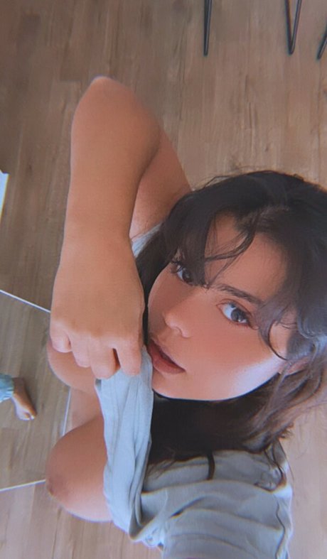 ninaxcarolina ポルノ女優 写真