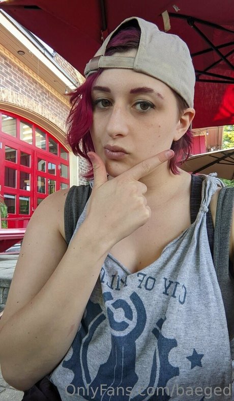 baeged ポルノスター ヌード 写真