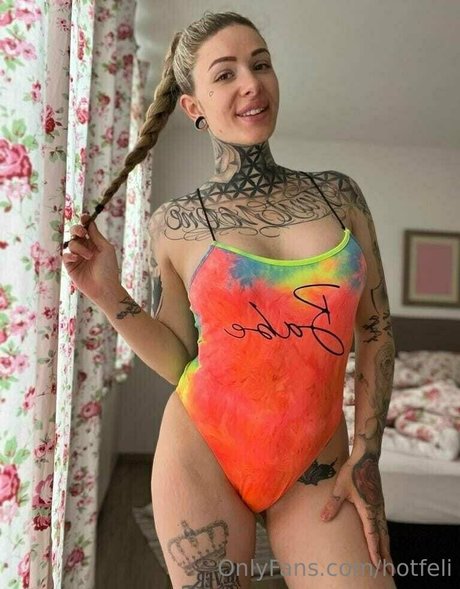 ゲイの乳首OnlyFans ポルノグラフィック 画像