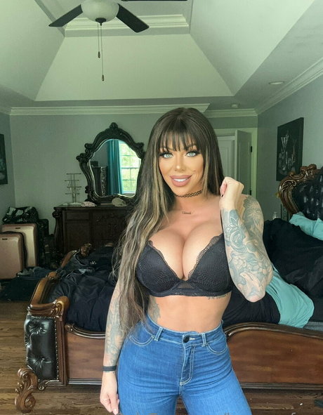 マイクロTバックOnlyFans エロ 写真