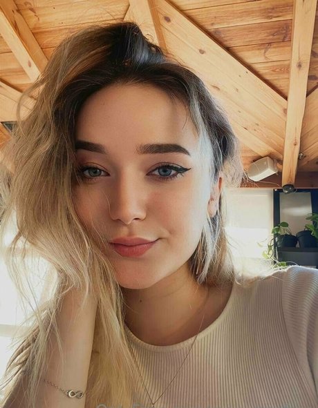 maryrosefree ポルノスター HD ギャラリー