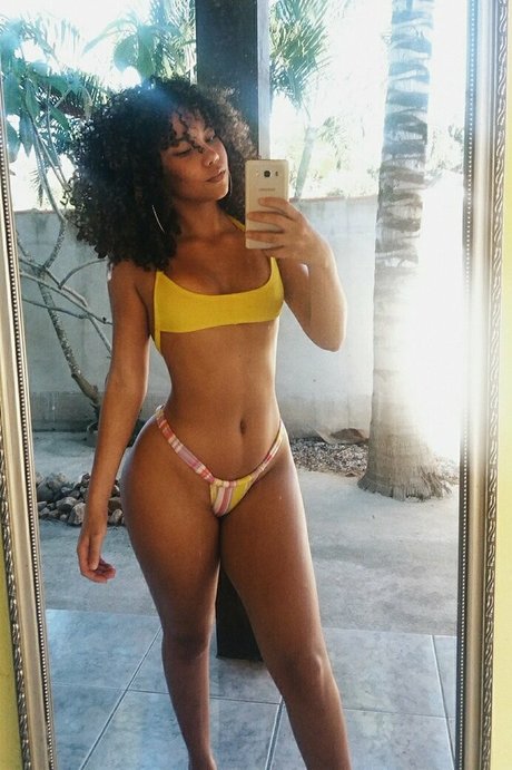 Duda Lisboa 最高のスター 写真