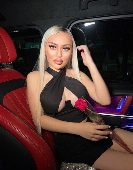 Alicia Bell 独占ポルノスター ギャラリー