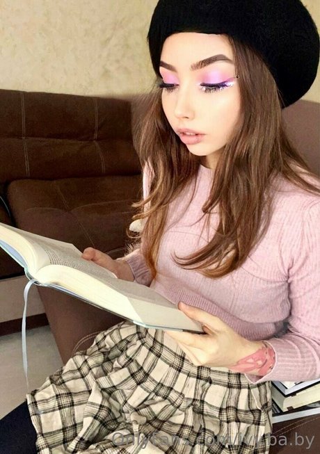 小人ヌードオンリーファンズ ホットヌード 画像