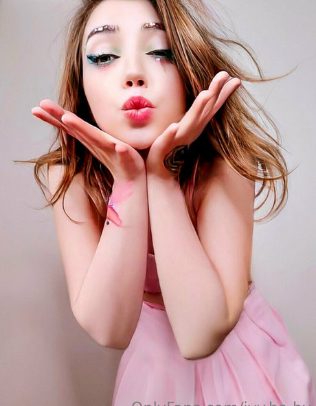 黒人ママオンリーファンズ 無料セクシー 画像