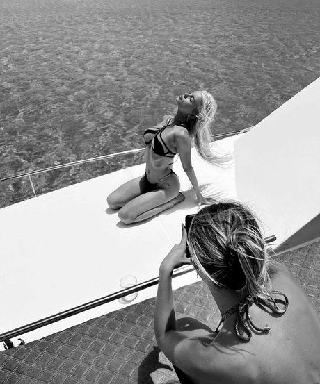 手コキ 主観視点 オンリーファンズ ベスト 画像