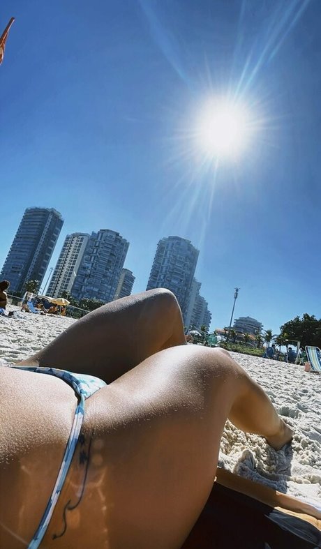 女装オンリーファン ポルノ 写真