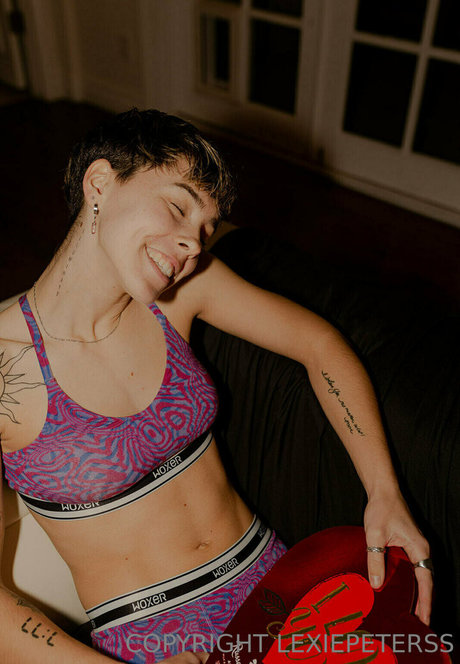 金髪レズビアンオンリーファンズ HD 写真