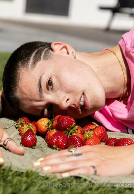 厚い黒檀オンリーファンズ HD 画像