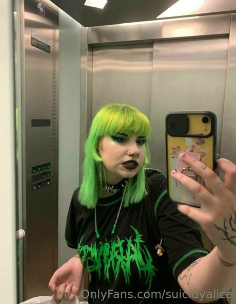 金髪レズビアンオンリーファンズ ホット裸 写真