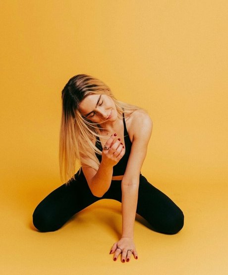 movementswithmolly 素敵なモデル 写真